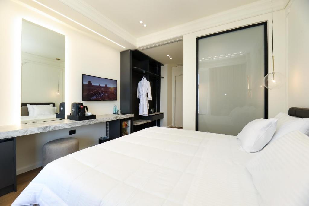 adorehotel